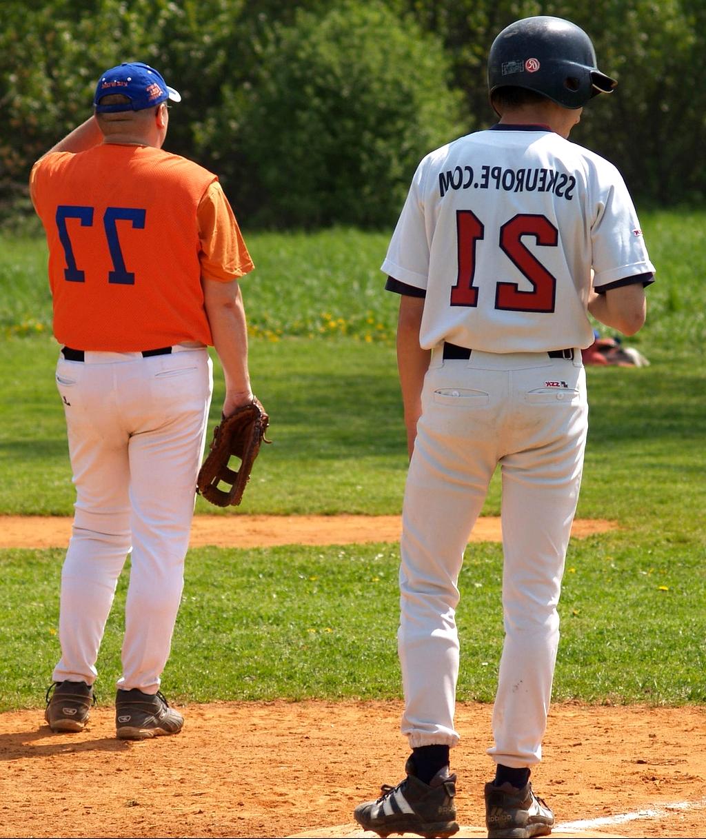 Scanner biométrique avec reconnaissance d'empreintes et analyse rétinienne